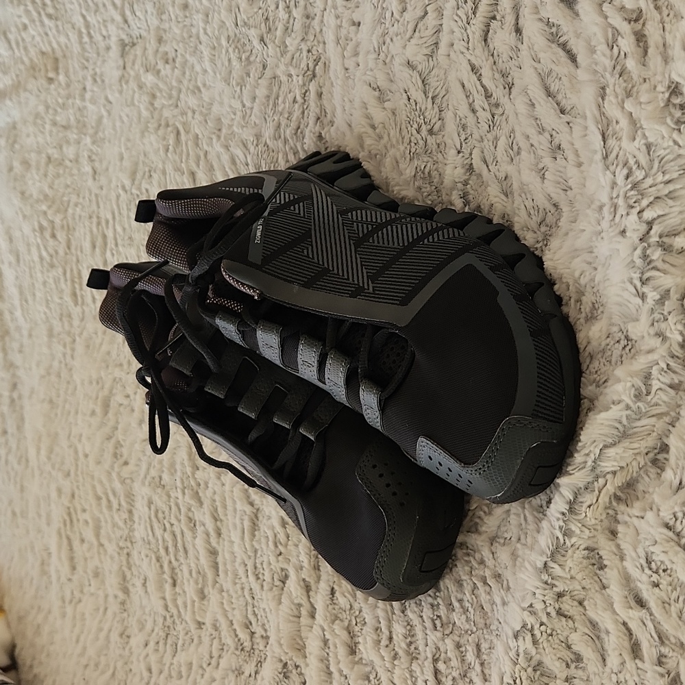 Reebok ZIGWILD TR2 black men's running shoe size 10.5 NWOT